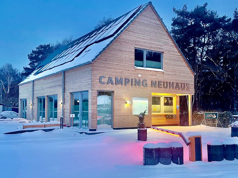 Rezeption Camping in Neuhaus im Schnee